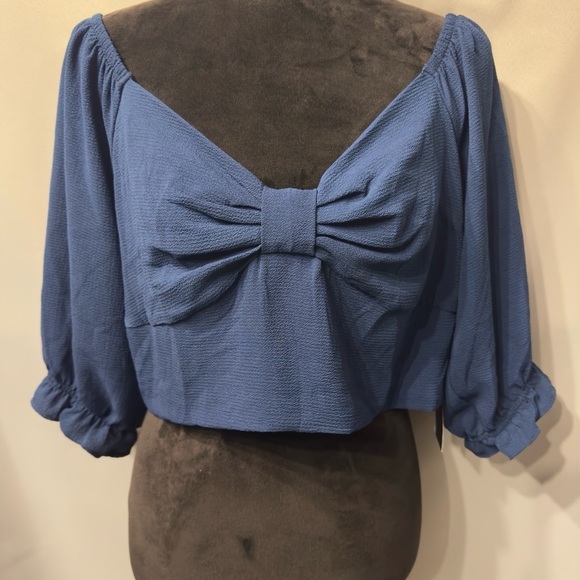 BCBG Paris Dark Blue Cropped Smocked Top Large NWT - Picture 3 of 11